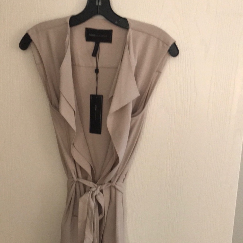 BNWT BCBG Sleeveless wrap top